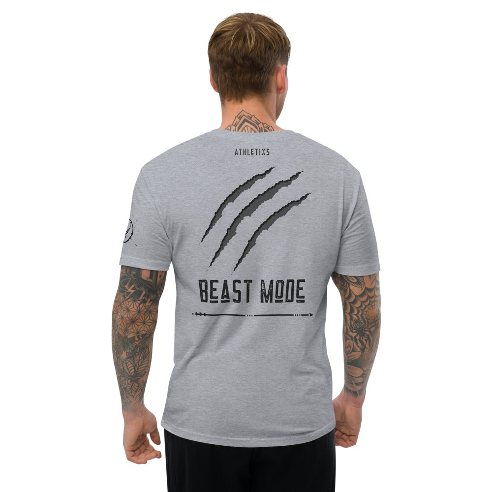 Enganliegendes T-Shirt #Beastmodeblack